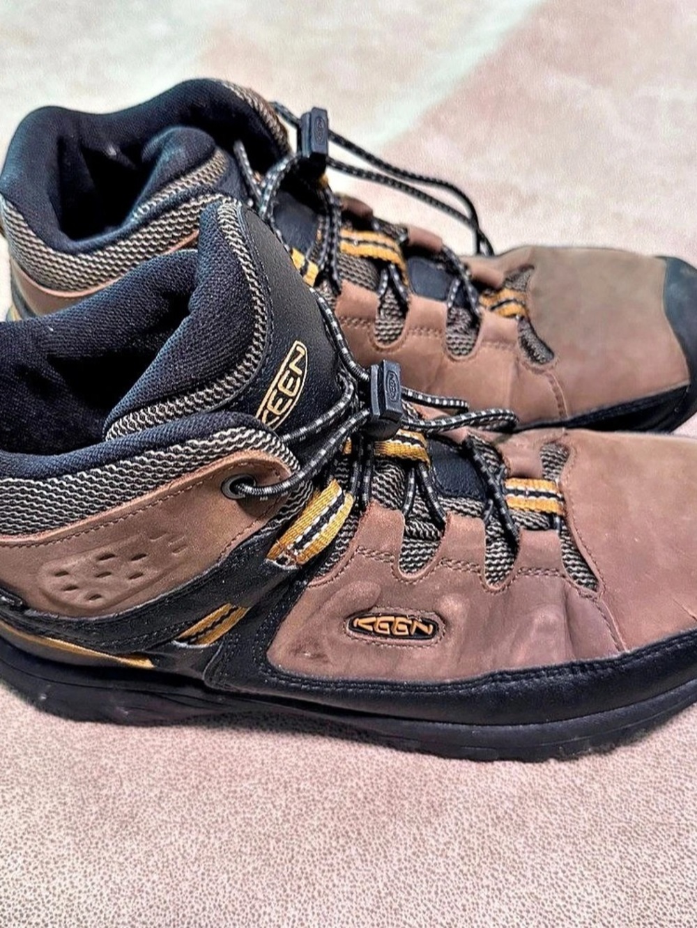 KEEN Kids Targhee Mid Waterproof Hiking Boots Brown Youth Size 4 1019834